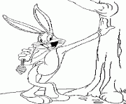 Coloriage Bugs Bunny mange une carotter contre un arbre