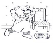 Coloriage Petit Ours Brun ecoute la musique et danse