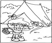 Coloriage Charlotte aux fraises fait du camping